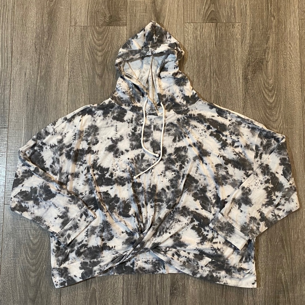 EUC - GREY & WHITE TIEDYE LIGHTWEIGHT HOODED SHIRT
